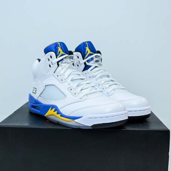 Jordan 5 Laney size 7.5 Brand new with flaw - Picture 8 of 12